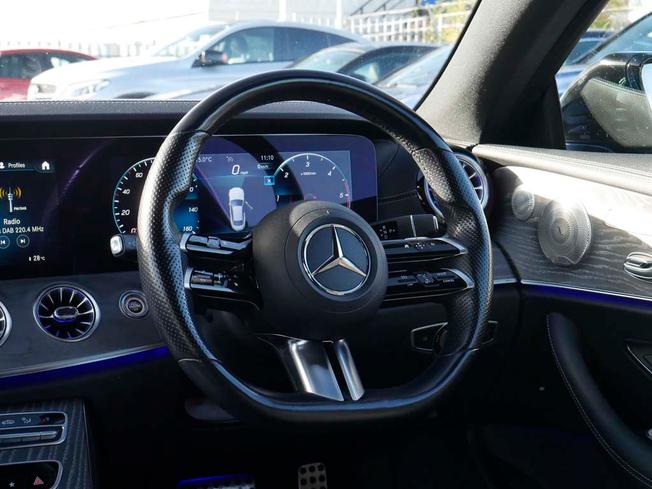 MERCEDES-BENZ E Class Photo 40