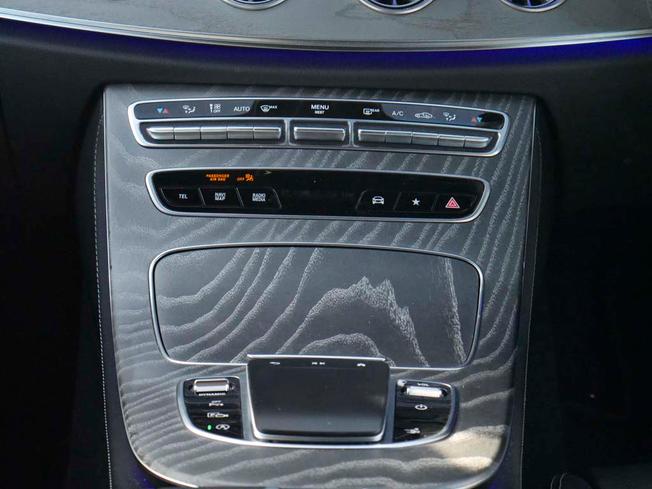 MERCEDES-BENZ E Class Photo 44
