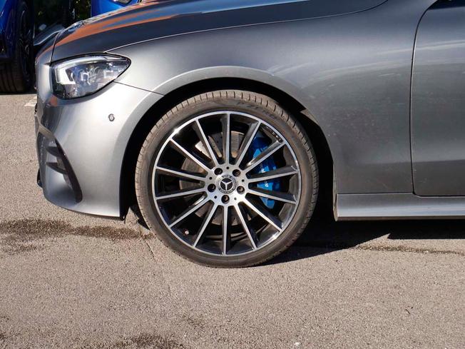 MERCEDES-BENZ E Class Photo 6