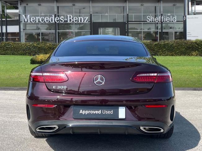 MERCEDES-BENZ E Class Photo 11