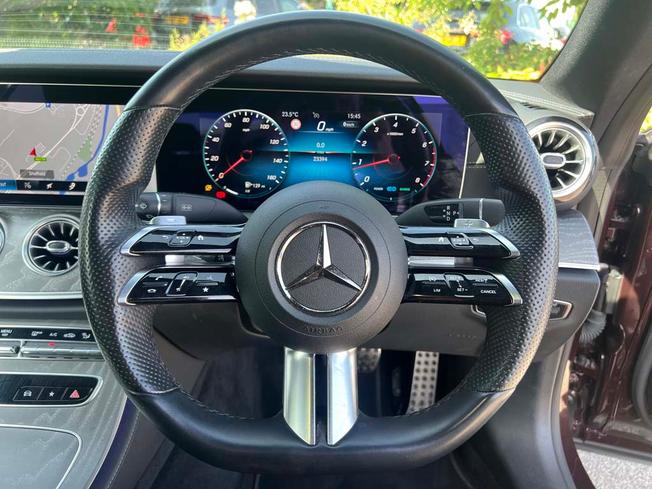 MERCEDES-BENZ E Class Photo 21