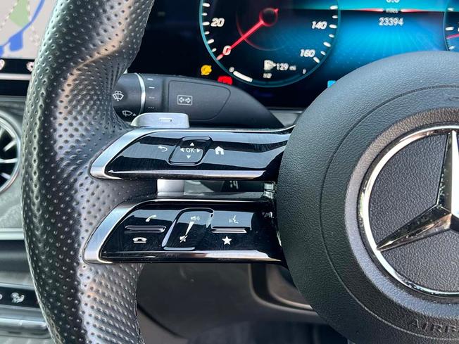 MERCEDES-BENZ E Class Photo 26