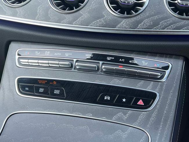MERCEDES-BENZ E Class Photo 35