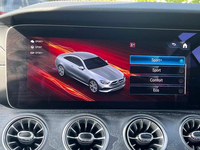 MERCEDES-BENZ E Class Photo 36