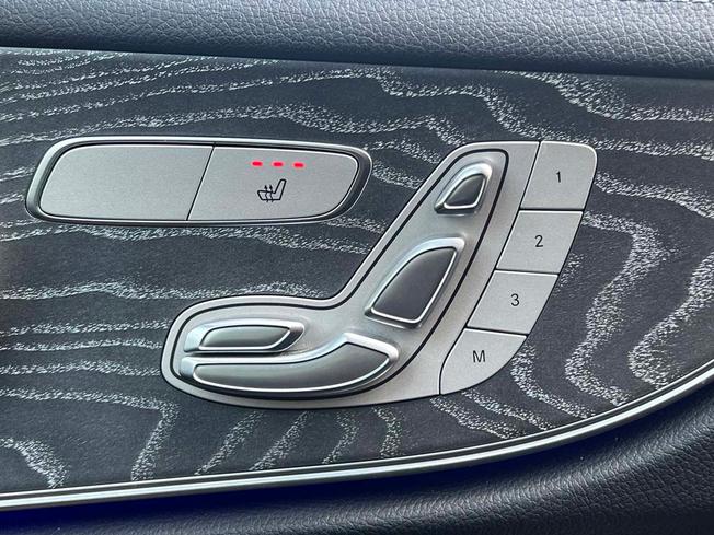 MERCEDES-BENZ E Class Photo 39