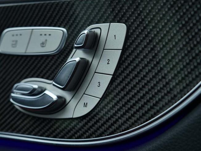 MERCEDES-BENZ E Class Photo 17