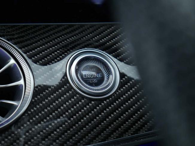 MERCEDES-BENZ E Class Photo 19