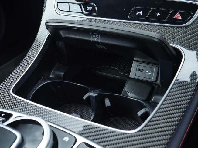 MERCEDES-BENZ E Class Photo 20