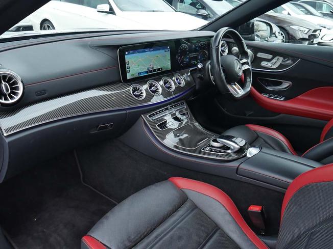 MERCEDES-BENZ E Class Photo 3