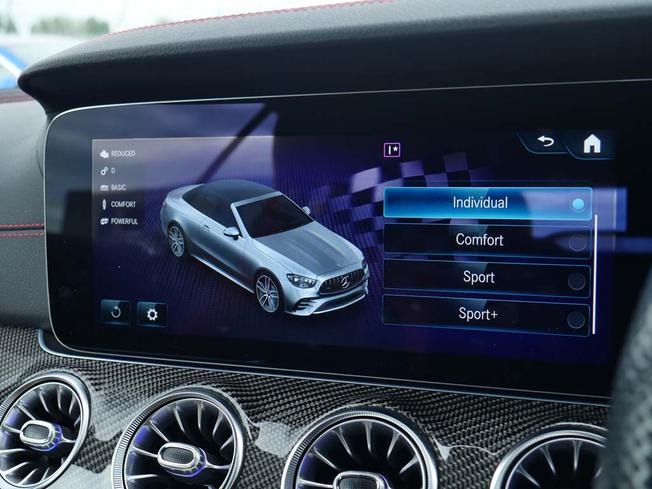 MERCEDES-BENZ E Class Photo 32