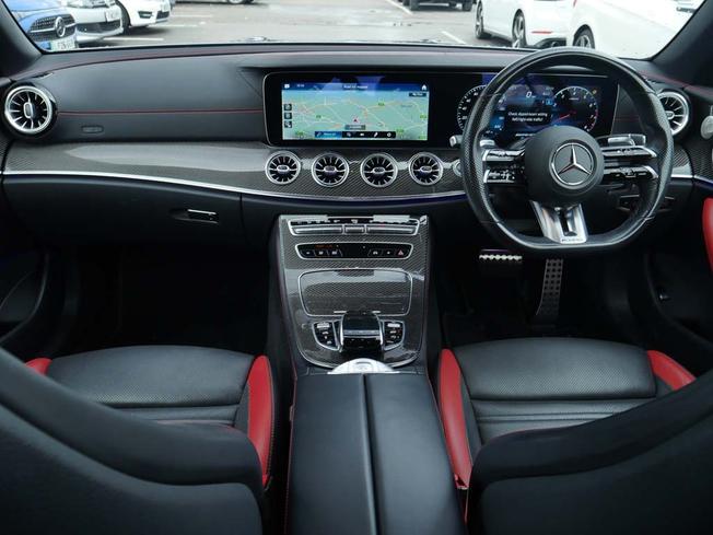 MERCEDES-BENZ E Class Photo 5