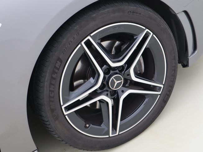 MERCEDES-BENZ B Class Photo 16