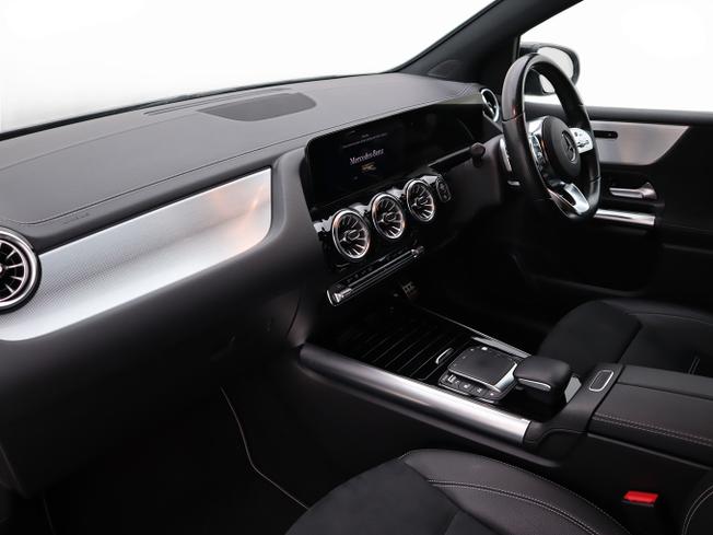 MERCEDES-BENZ B Class Photo 21