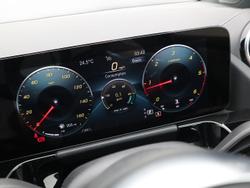 MERCEDES-BENZ B Class Photo 4