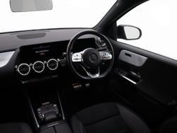 MERCEDES-BENZ B Class Photo 5