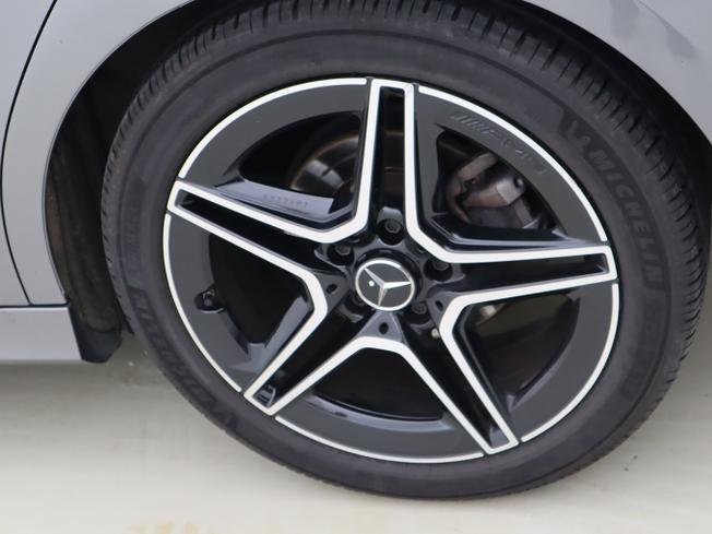 MERCEDES-BENZ B Class Photo 6