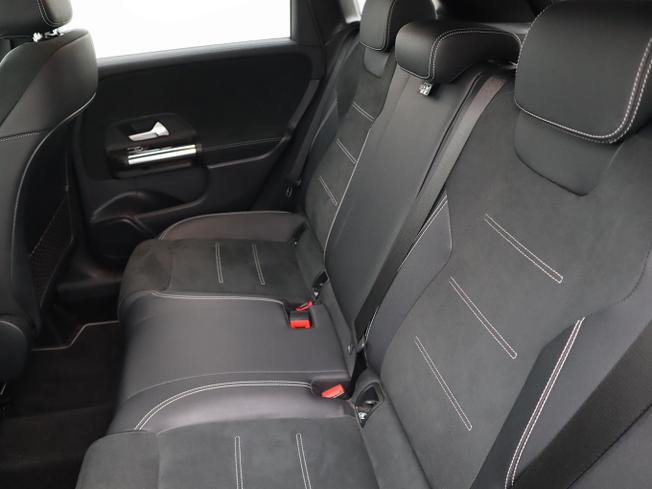 MERCEDES-BENZ B Class Photo 8
