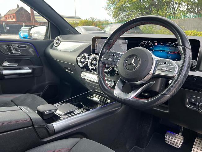 MERCEDES-BENZ B Class Photo 3