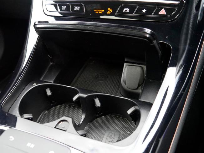MERCEDES-BENZ EQC Photo 19