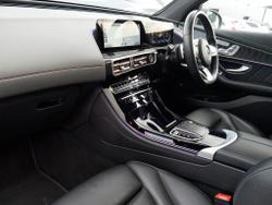 MERCEDES-BENZ EQC Photo 3