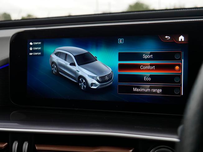 MERCEDES-BENZ EQC Photo 30