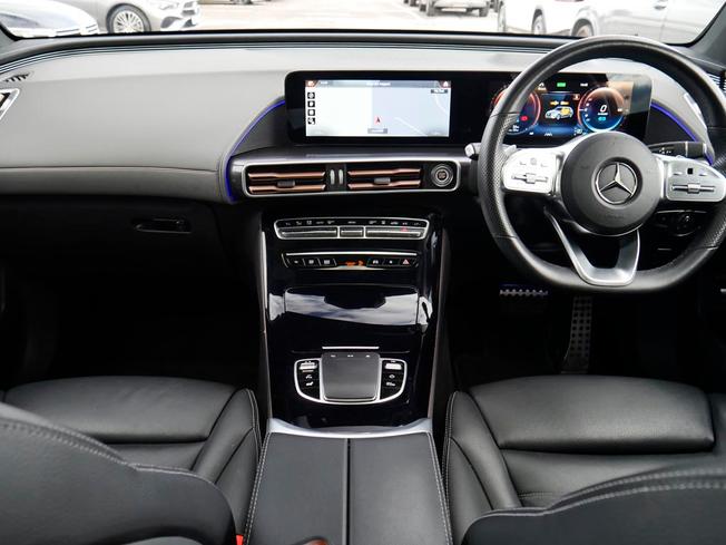 MERCEDES-BENZ EQC Photo 5