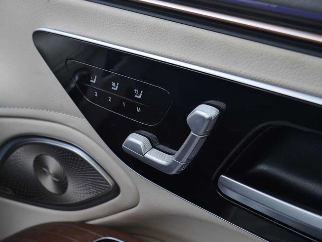 MERCEDES-BENZ Eqs Photo 16