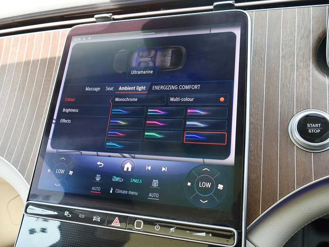 MERCEDES-BENZ Eqs Photo 30