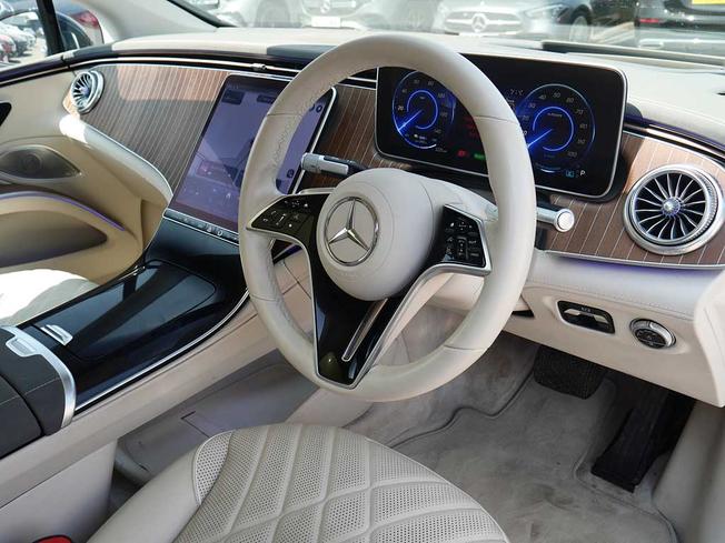MERCEDES-BENZ Eqs Photo 34