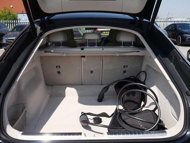 MERCEDES-BENZ Eqs Photo 9