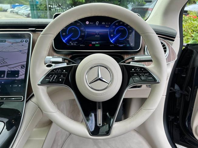 MERCEDES-BENZ Eqs Photo 22
