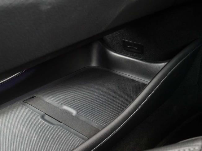 MERCEDES-BENZ Eqs Photo 21