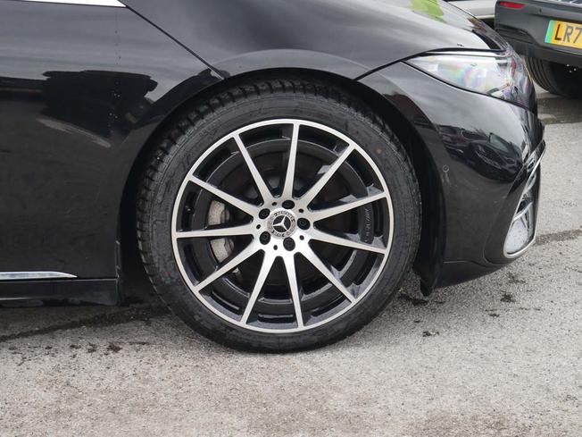 MERCEDES-BENZ Eqs Photo 6