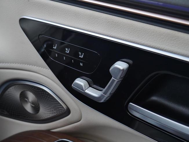 MERCEDES-BENZ Eqs Photo 16
