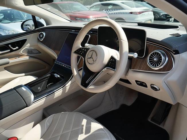 MERCEDES-BENZ Eqs Photo 37