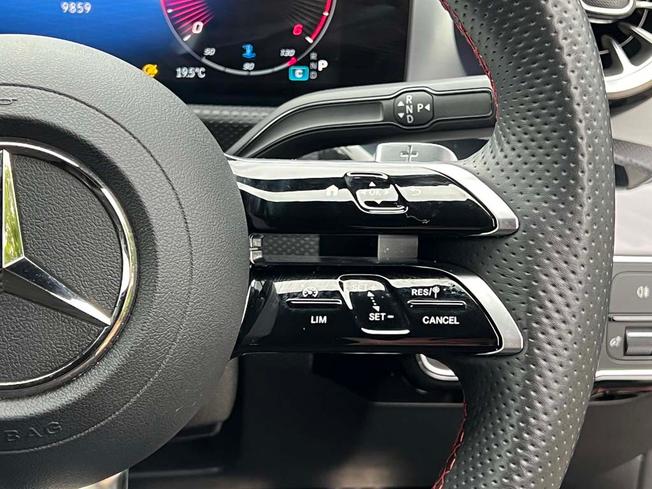 MERCEDES-BENZ A Class Photo 23