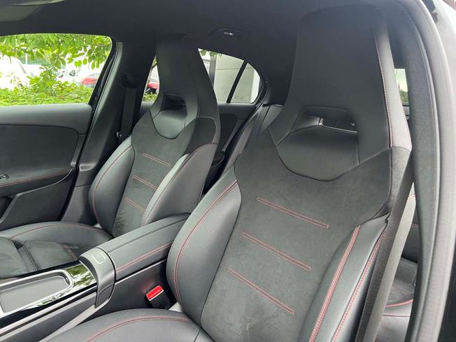 MERCEDES-BENZ A Class Photo 43