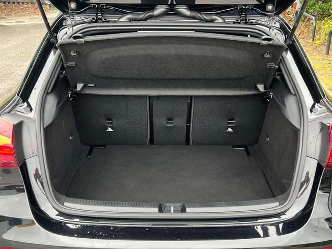 MERCEDES-BENZ A Class Photo 9