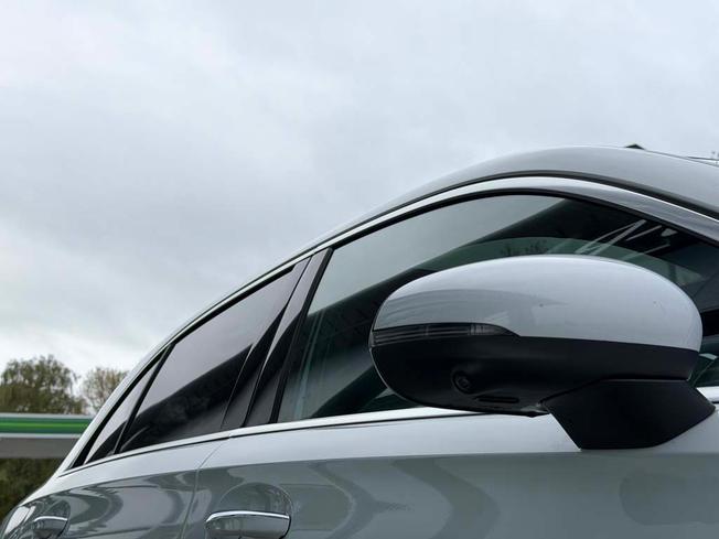 MERCEDES-BENZ A Class Photo 15