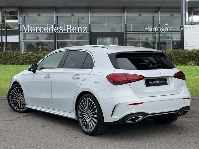 MERCEDES-BENZ A Class Photo 2