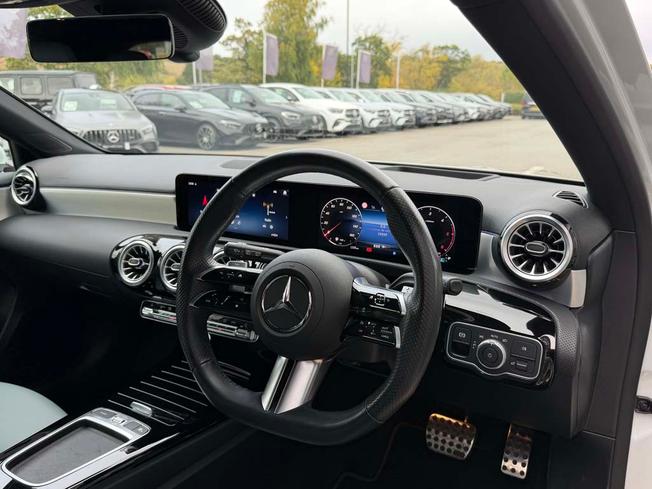 MERCEDES-BENZ A Class Photo 39