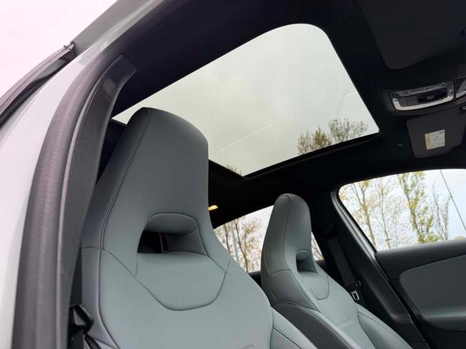 MERCEDES-BENZ A Class Photo 40