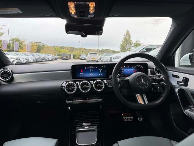 MERCEDES-BENZ A Class Photo 5