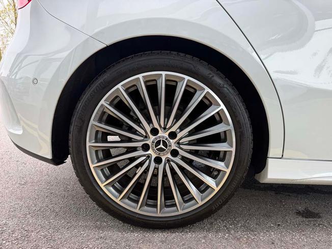 MERCEDES-BENZ A Class Photo 6
