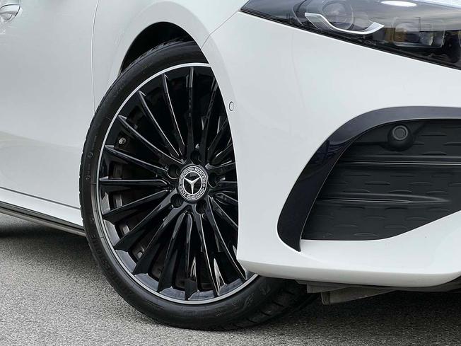 MERCEDES-BENZ A Class Photo 14