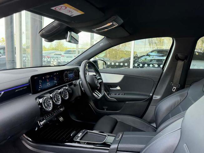 MERCEDES-BENZ A Class Photo 3