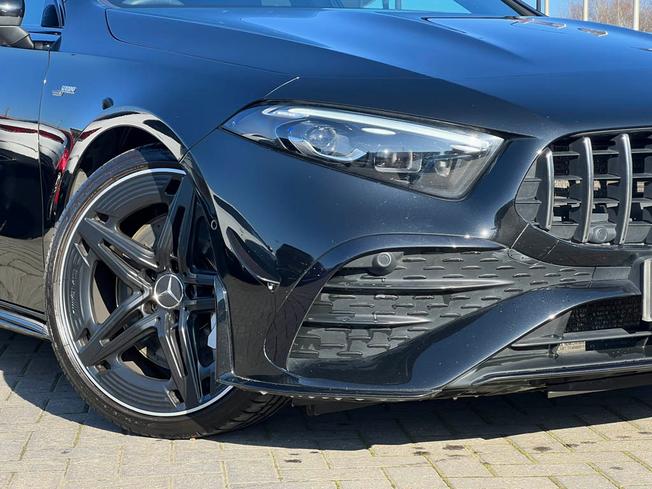Mercedes-Benz A Class Photo 12
