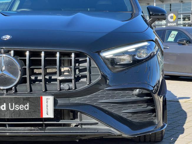 Mercedes-Benz A Class Photo 15
