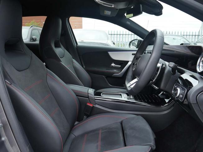 MERCEDES-BENZ A Class Photo 35