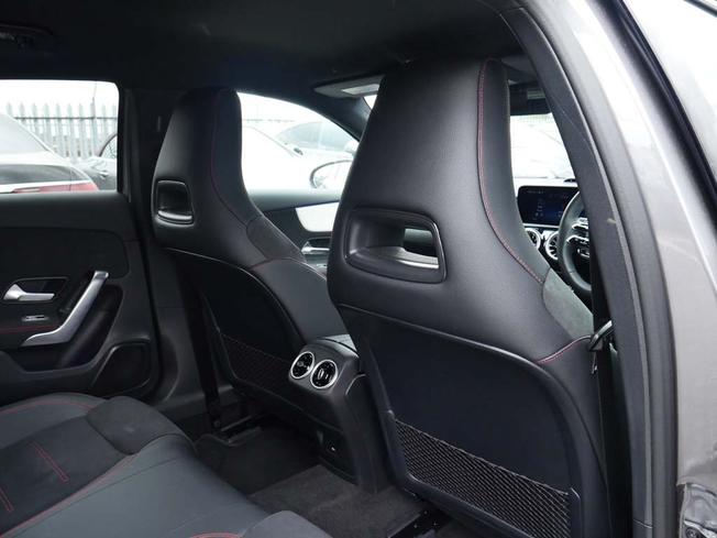 MERCEDES-BENZ A Class Photo 38